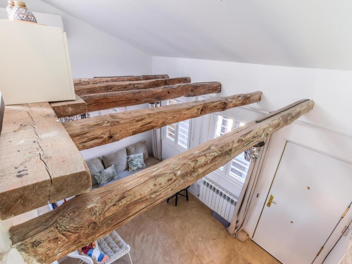 Apartamento En La Plaza De Lavapies Para 4 Personas Мадрид Экстерьер фото