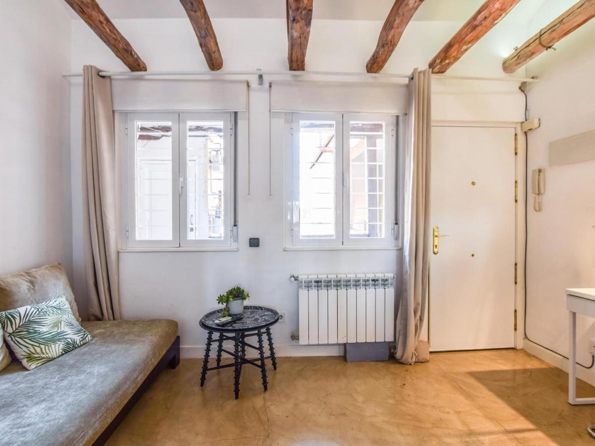 Apartamento En La Plaza De Lavapies Para 4 Personas Мадрид Экстерьер фото