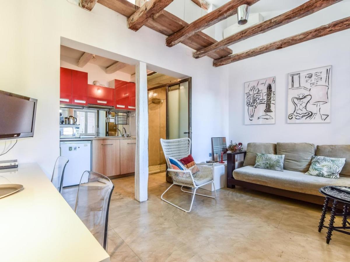 Apartamento En La Plaza De Lavapies Para 4 Personas Мадрид Экстерьер фото