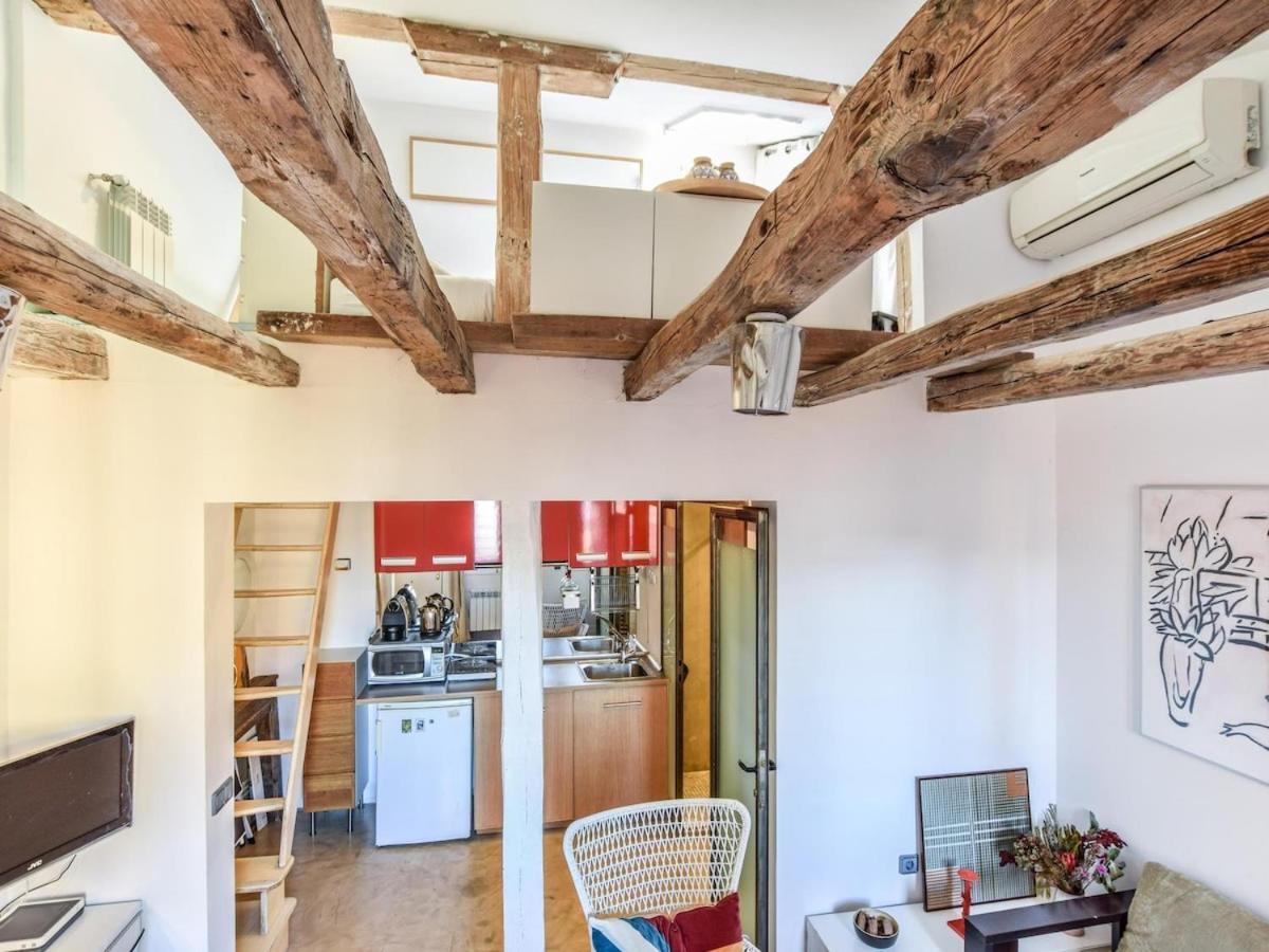 Apartamento En La Plaza De Lavapies Para 4 Personas Мадрид Экстерьер фото