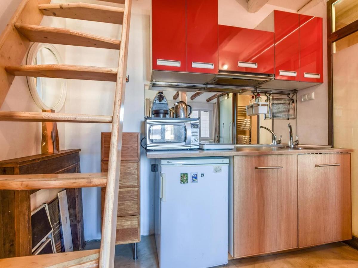 Apartamento En La Plaza De Lavapies Para 4 Personas Мадрид Экстерьер фото