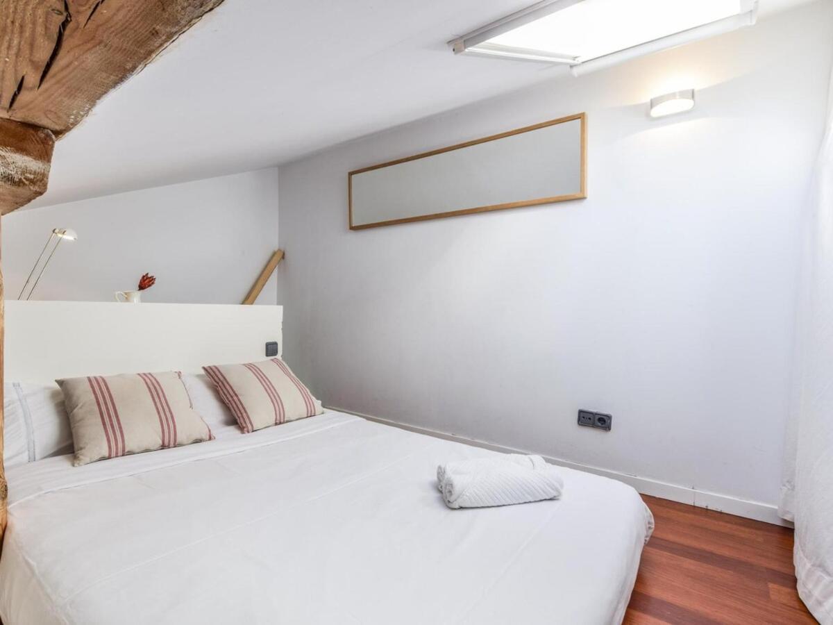 Apartamento En La Plaza De Lavapies Para 4 Personas Мадрид Экстерьер фото